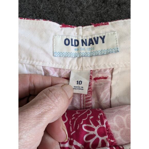 Old Navy - Pink floral chino shorts, sz 10 - Picture 6 of 8